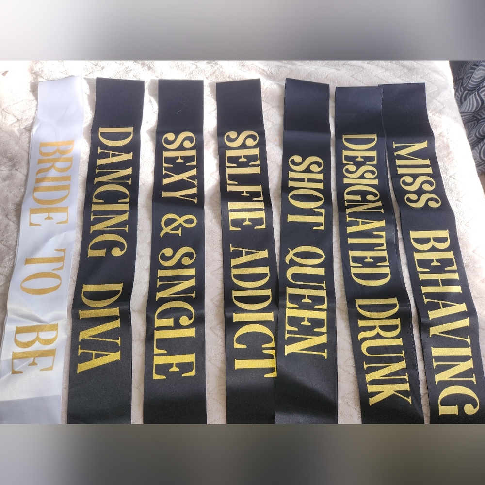 ✨️2/$25✨️Black and White Bachlorette Sashes with Gold Text